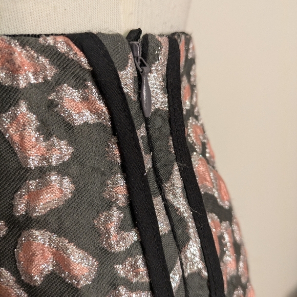 Metallic Leopard Jacquard A-Line Skirt โ Rose Gold & Black, Textured Statement - Picture 2 of 11